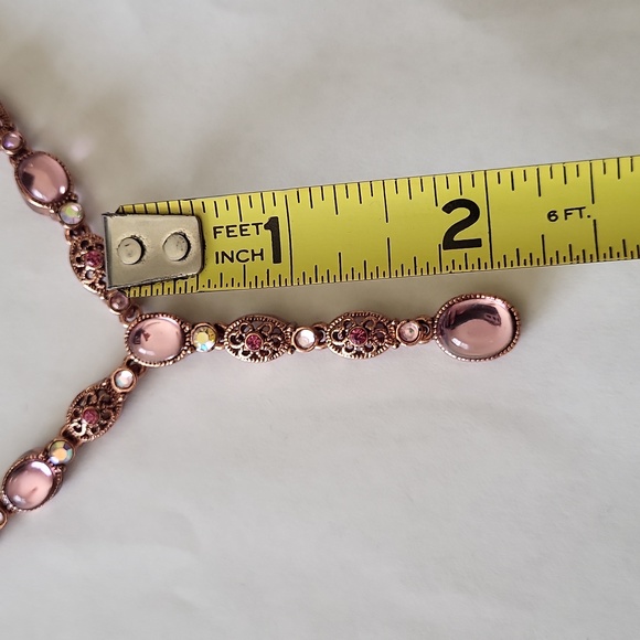 AVON Pink Necklace & Earring Set - Picture 12 of 12